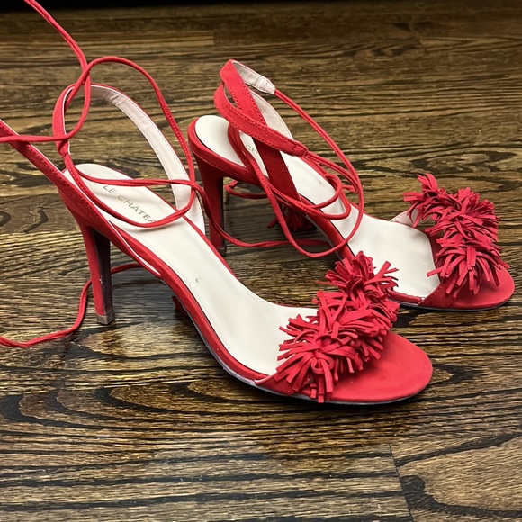 Wrap around red heels with pom-pom - Picture 3 of 3